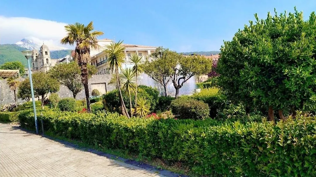 Mary Etna Apartments Zafferana Etnea Italia
